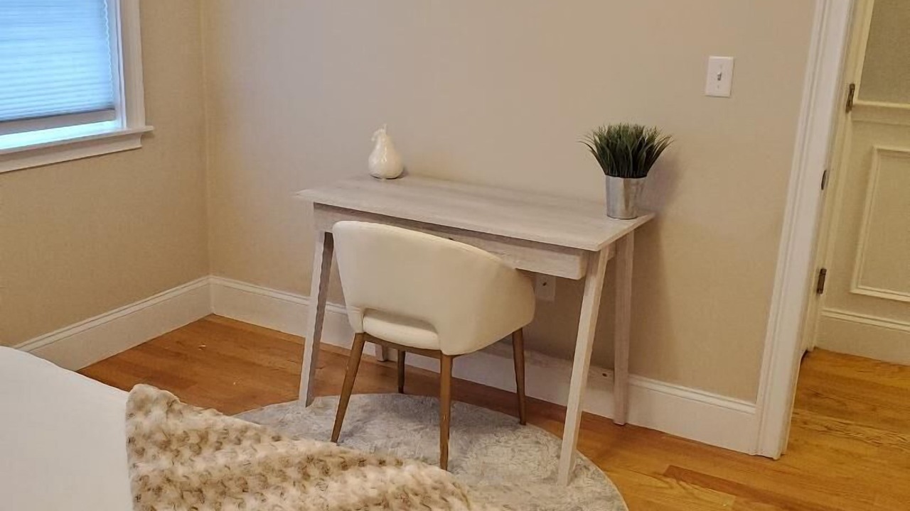 Photo of Bedroom in D Street - West Broadway