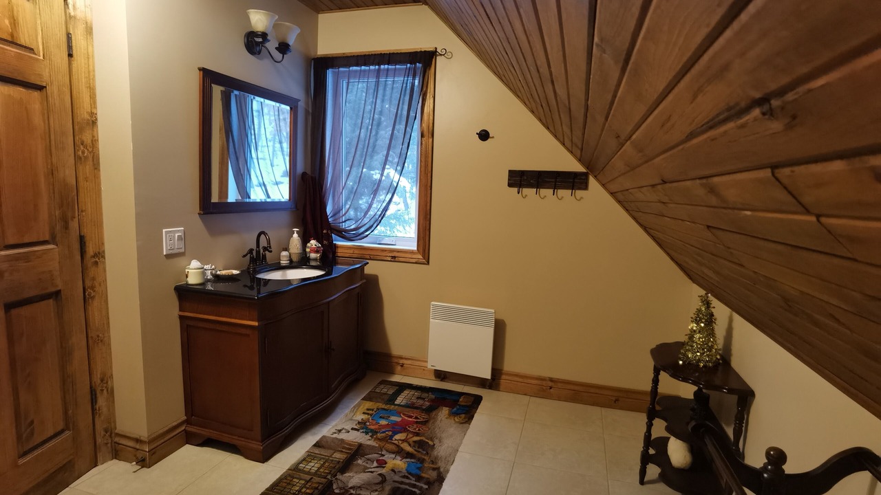 Photo of Bathroom in Val-des-Monts
