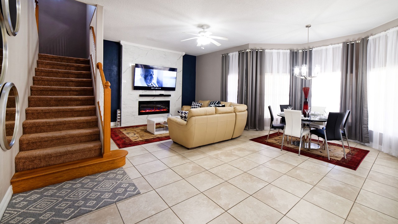 Photo of Livingroom in Hillcrest Estates
