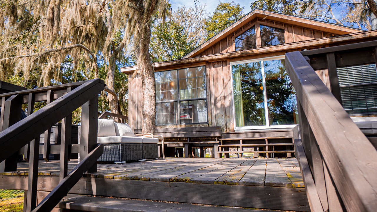 Photo of Patio Balcony in Cedar Lane