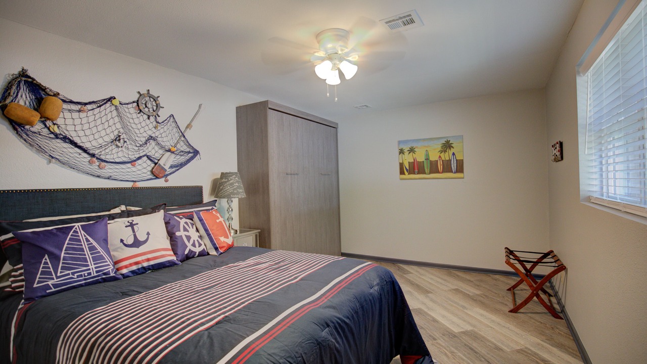 Photo of Bedroom in Grove