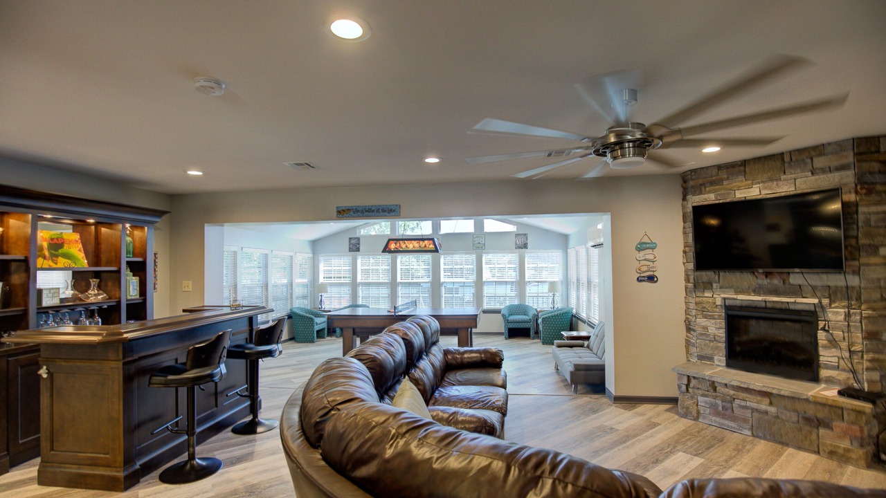 Photo of Livingroom in Grove