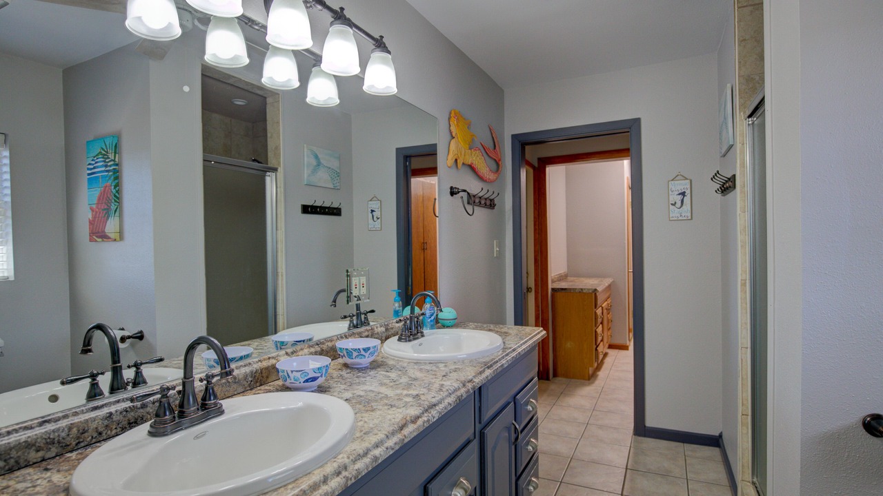 Photo of Bathroom in Grove