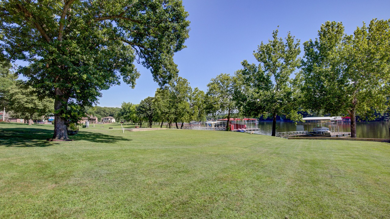Photo of Others in Grove