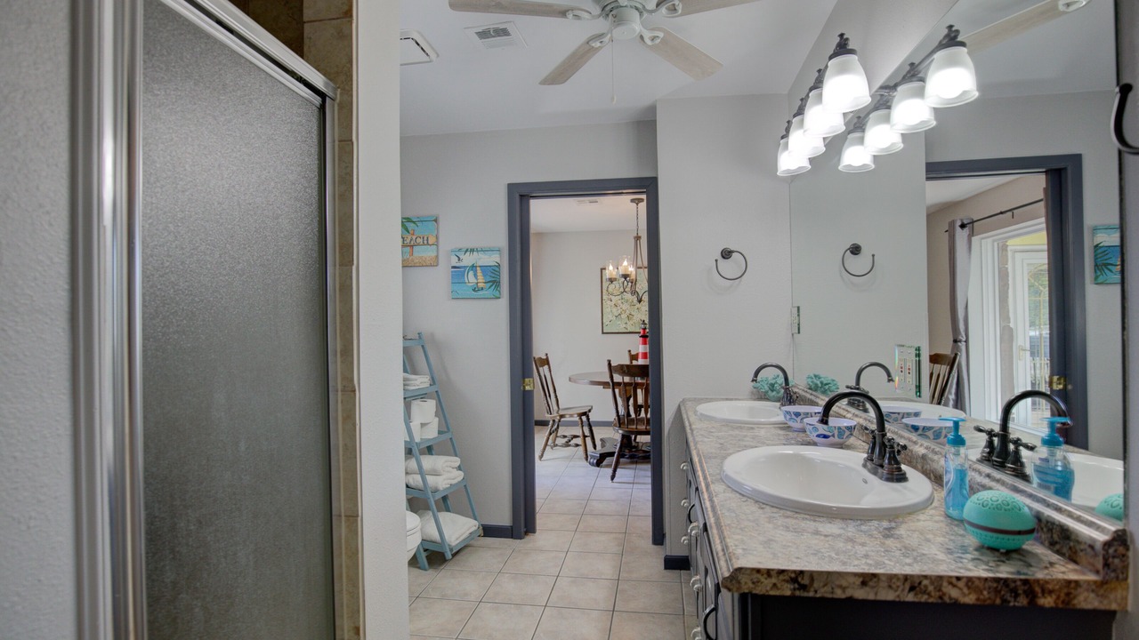 Photo of Bathroom in Grove