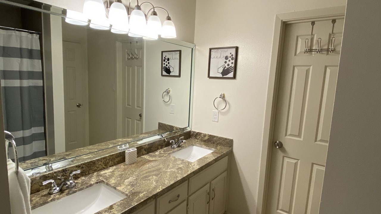 Photo of Bathroom in Bonanza