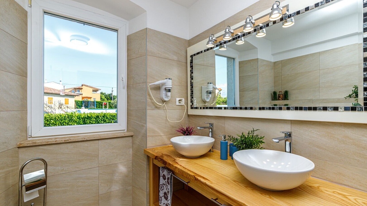 Photo of Bathroom in Farini