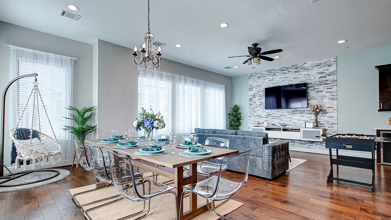 Photo of Livingroom in Northside