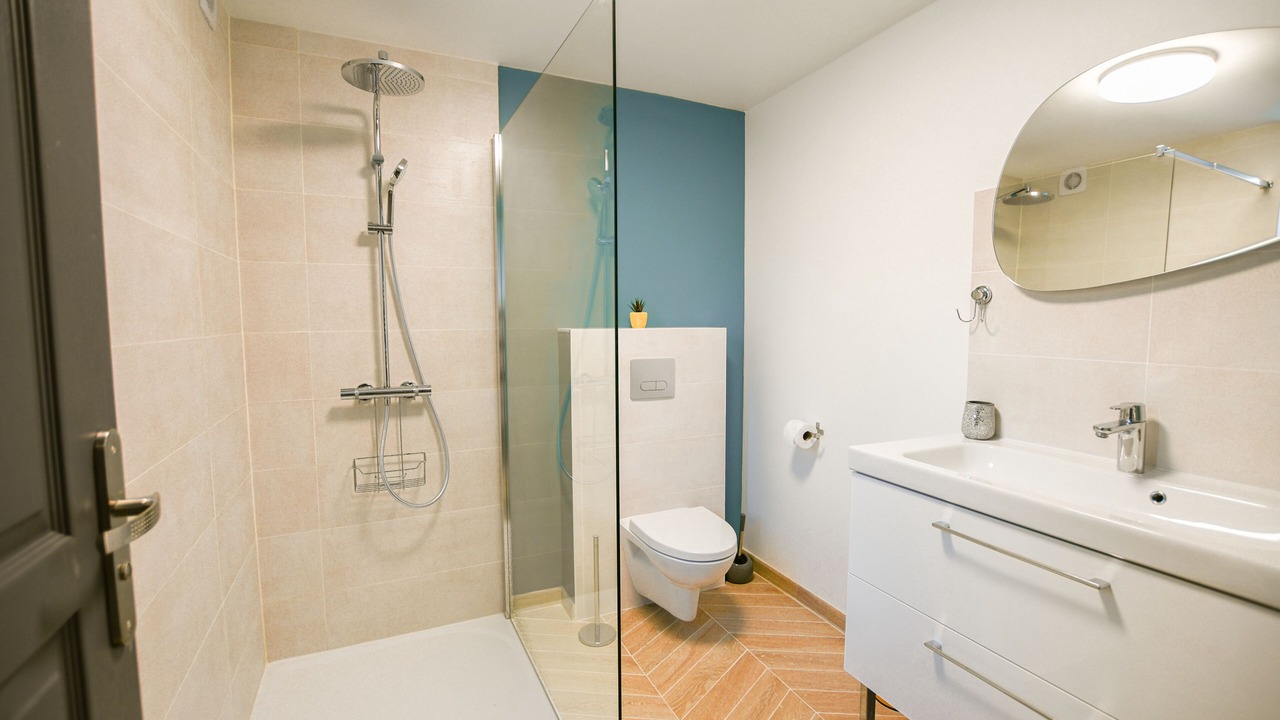 Photo of Bathroom in Barbizon