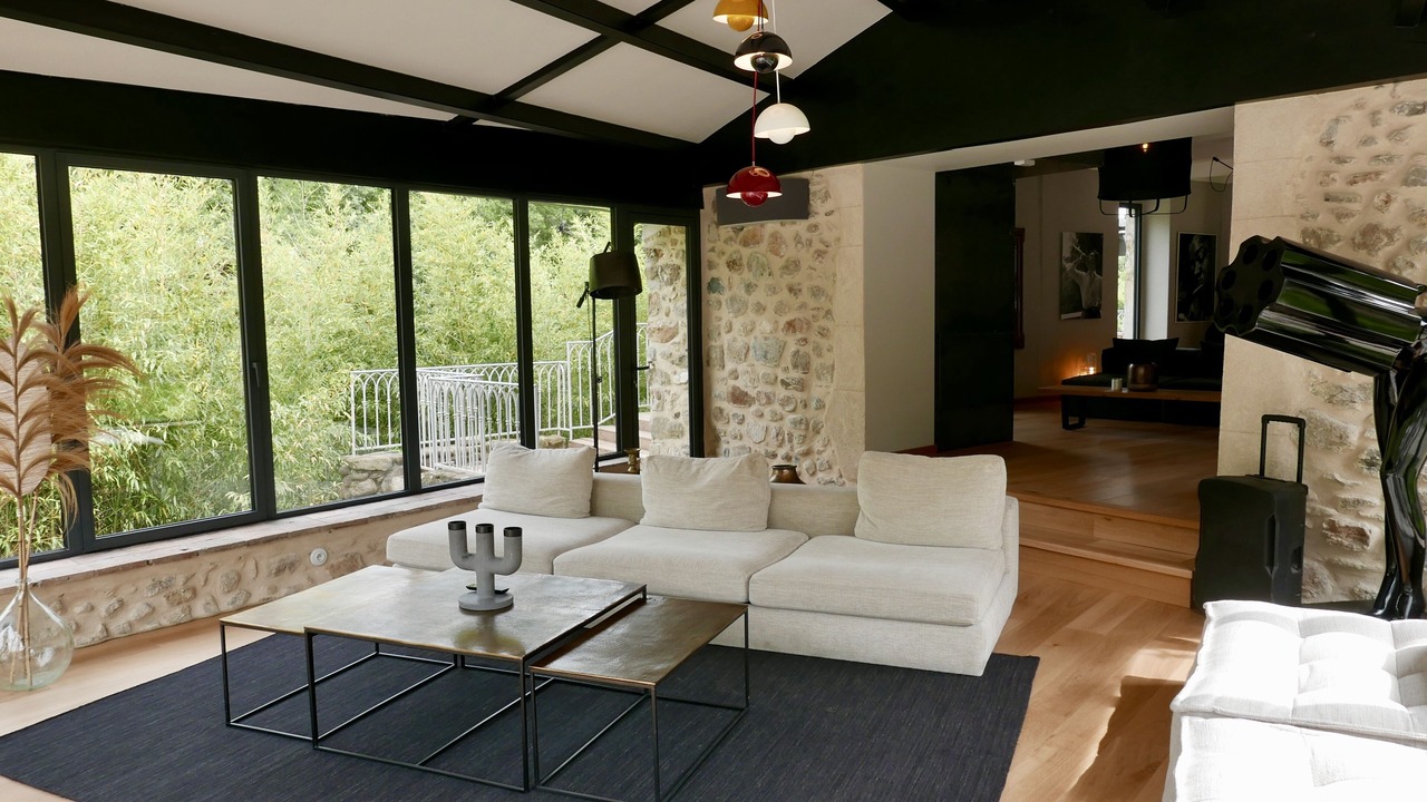 Photo of Livingroom in Les Mages
