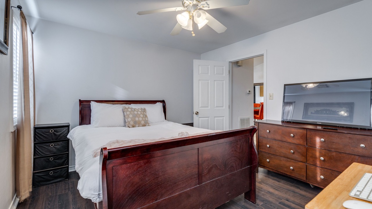 Photo of Bedroom in Monroe