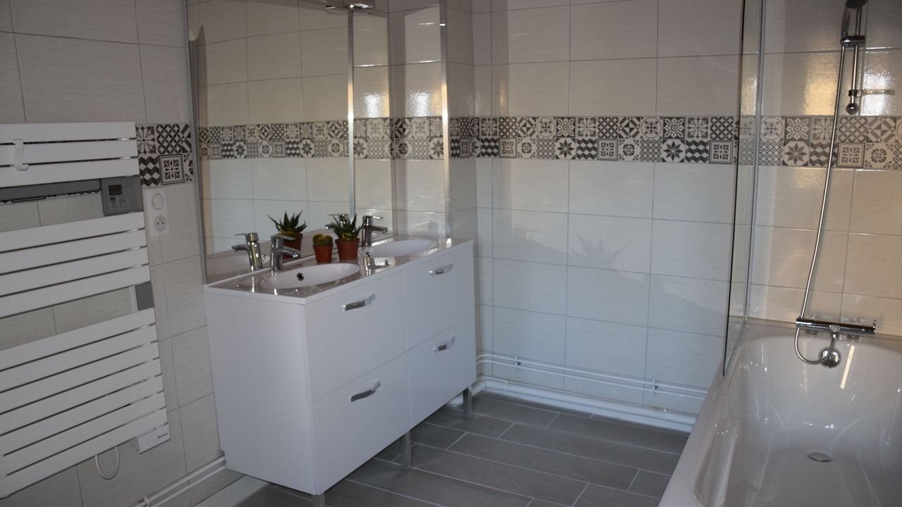 Photo of Bathroom in Ceyssat
