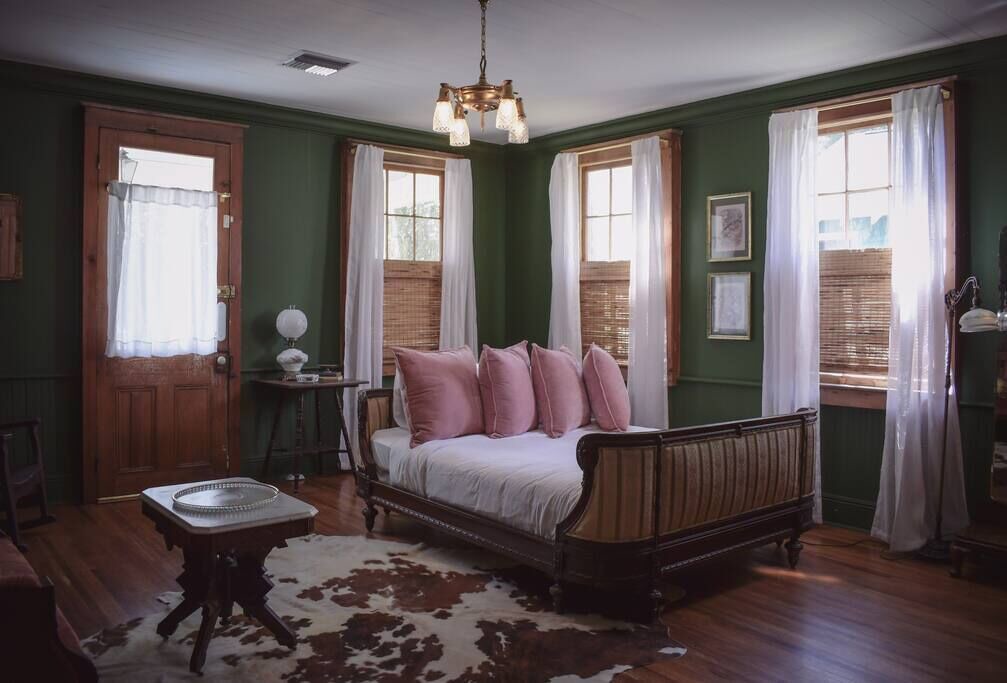 Photo of Bedroom in Broussard