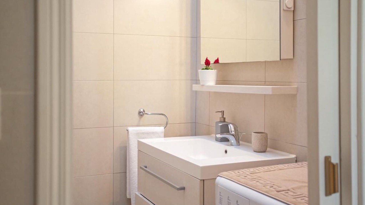 Photo of Bathroom in Pile