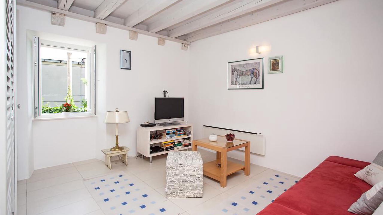 Photo of Bedroom in Pile