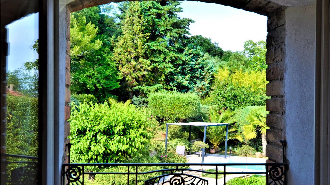 Photo of Bedroom in Saint-Privat-des-Vieux