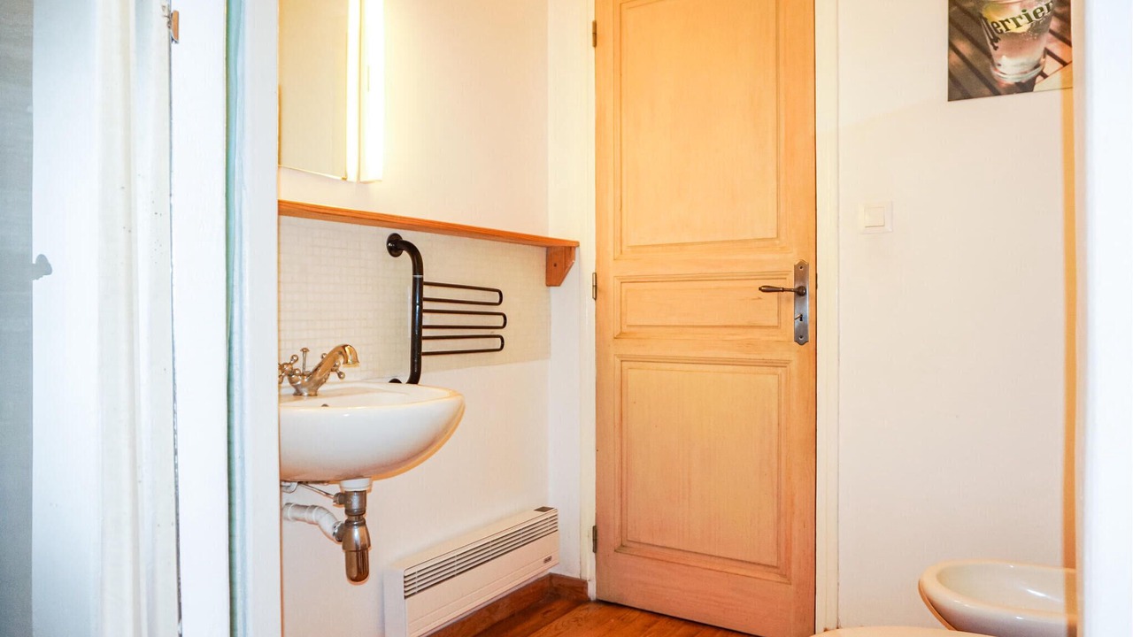 Photo of Bathroom in Siran