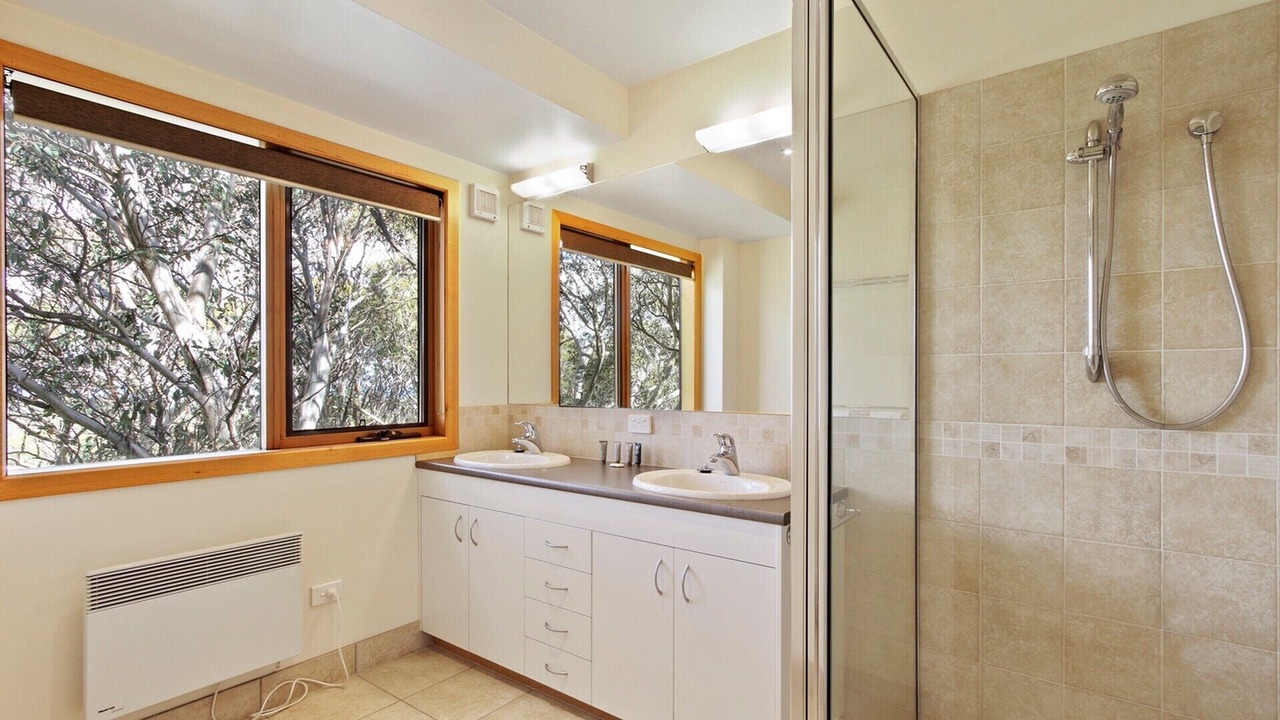 Photo of Bathroom in Dinner Plain