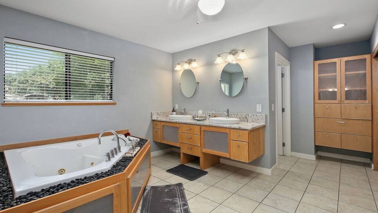 Photo of Bathroom in Clear Lake Shores
