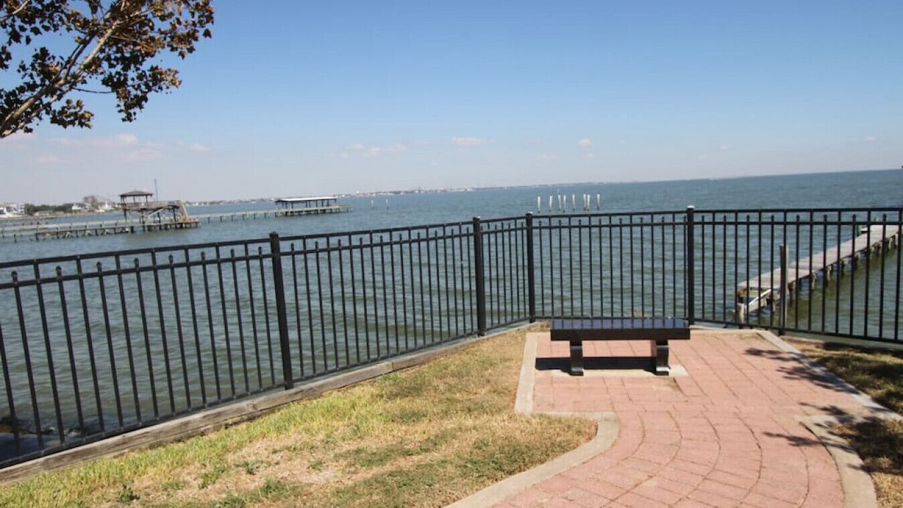 Photo of Others in Clear Lake Shores