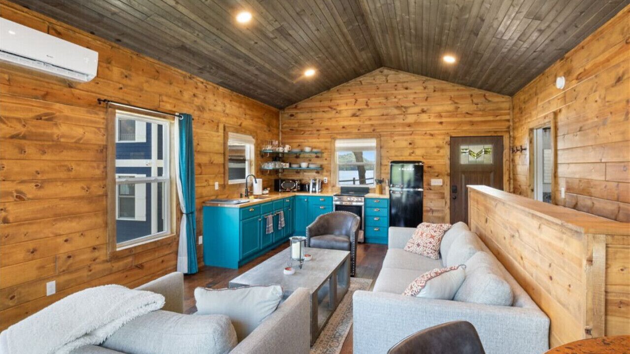 Photo of Livingroom in Gravois Mills