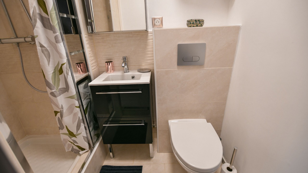 Photo of Bathroom in Barbizon