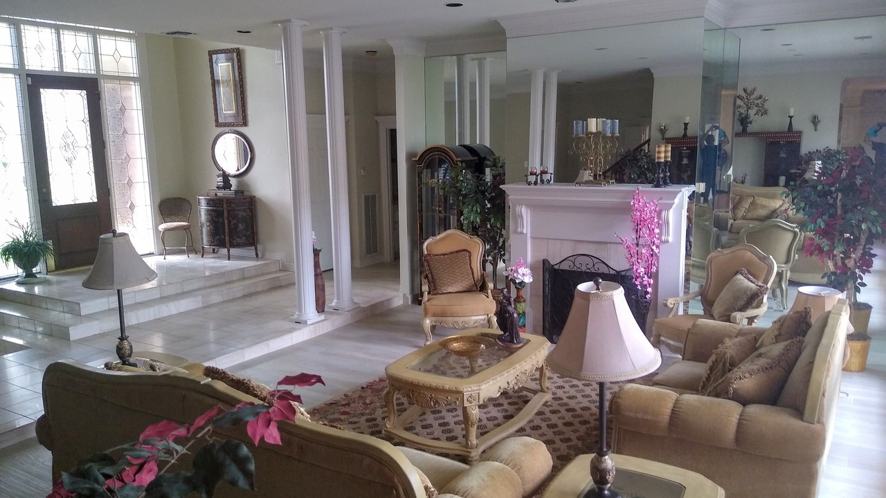 Photo of Livingroom in Memorial Northwest