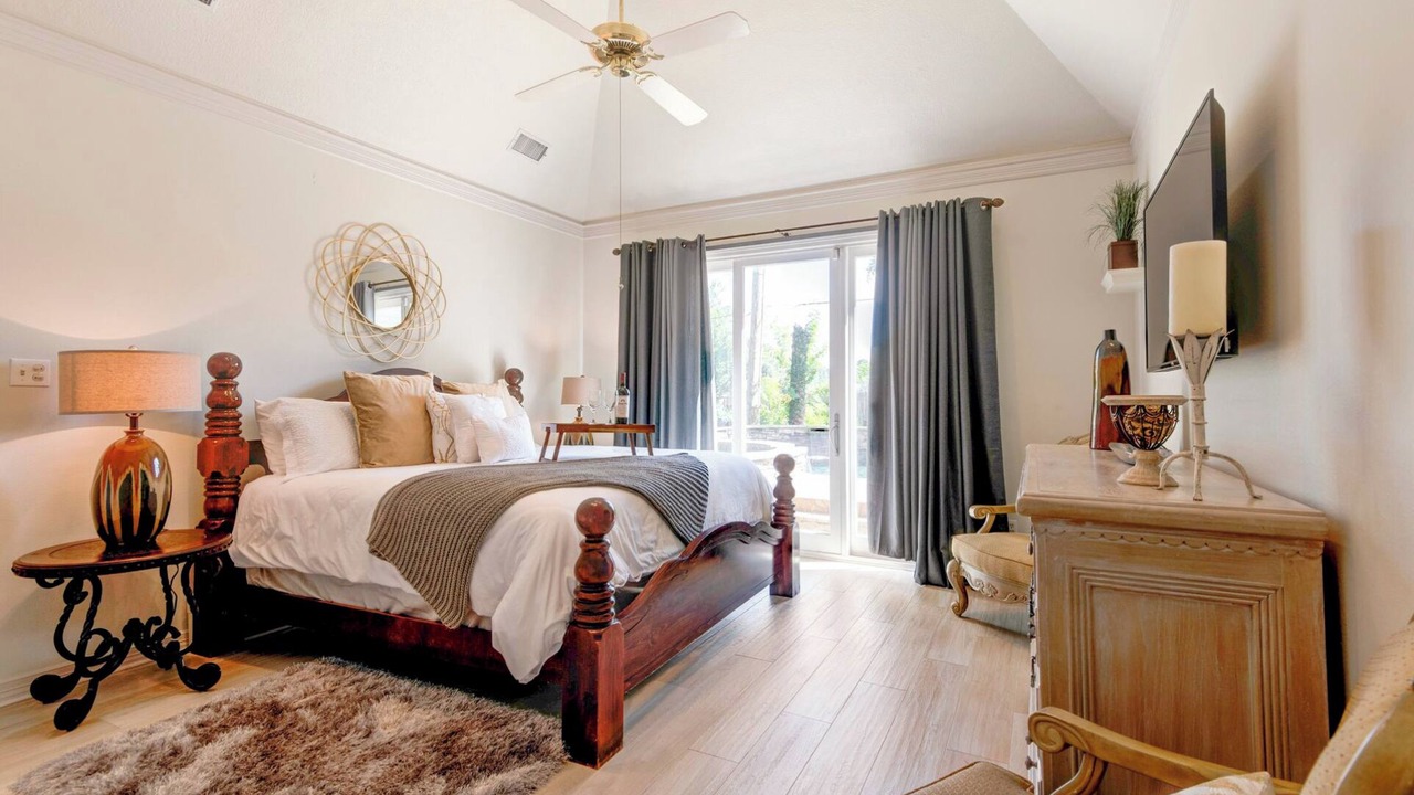 Photo of Bedroom in Memorial Northwest