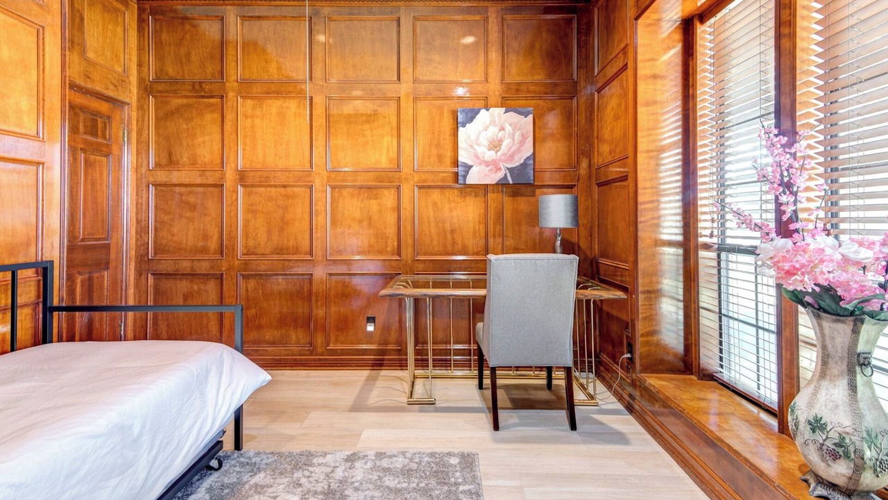 Photo of Bedroom in Memorial Northwest