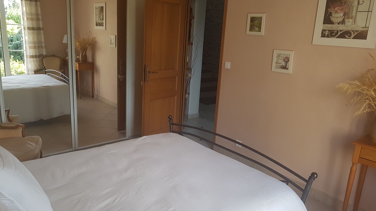 Photo of Bedroom in Montigny-sur-Loing