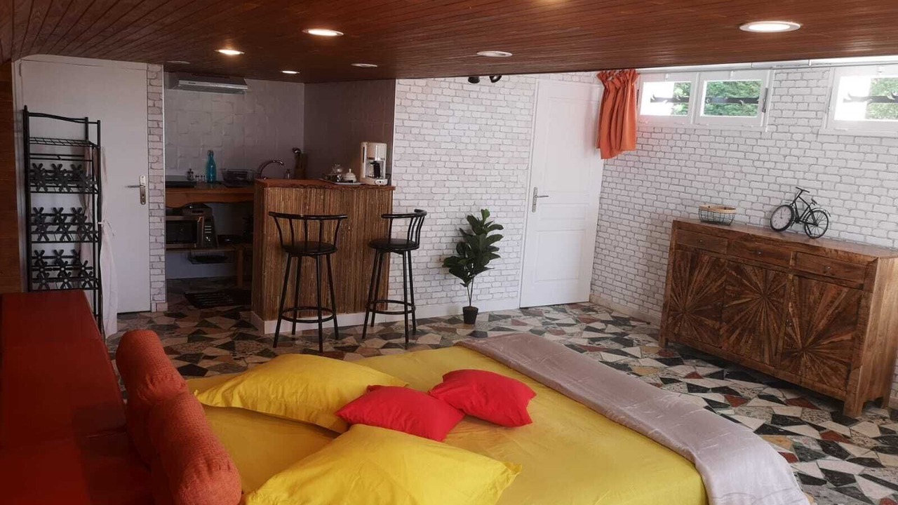 Photo of Bedroom in Chateauneuf-de-Galaure