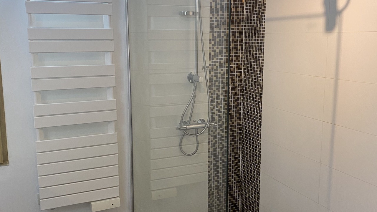 Photo of Bathroom in Saint-Georges-du-Vievre