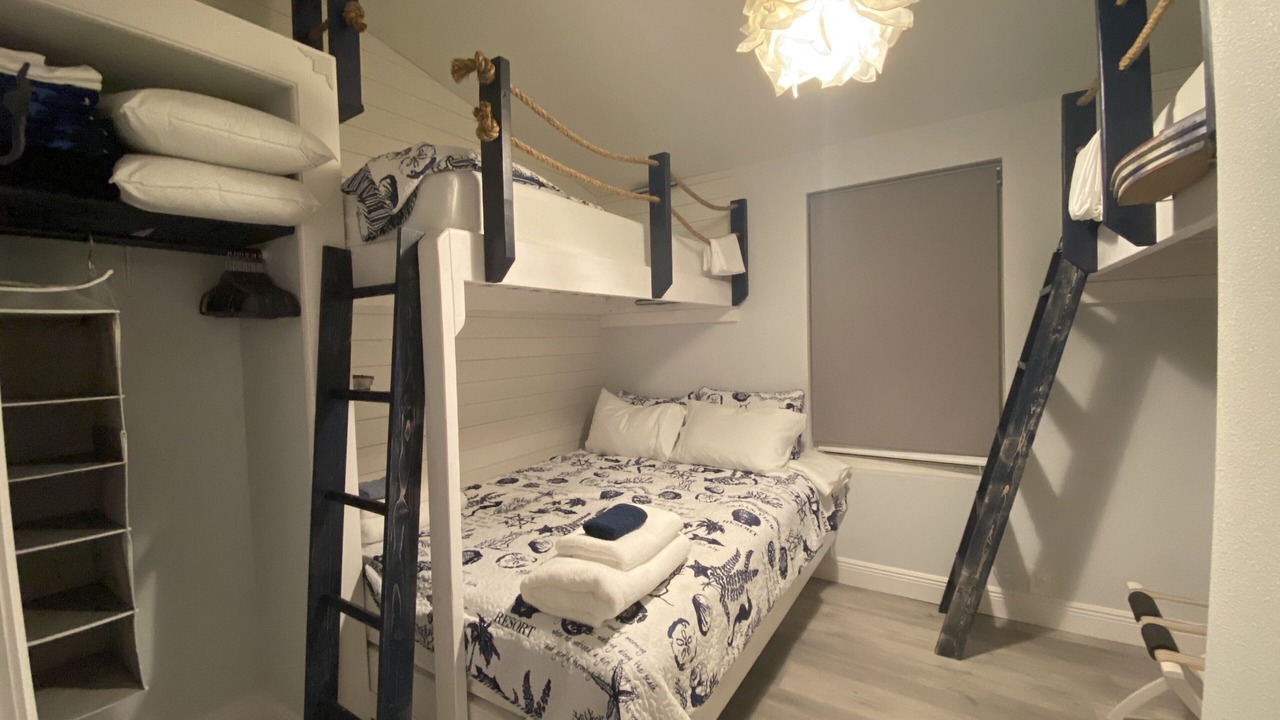 Photo of Bedroom in Surfside Beach