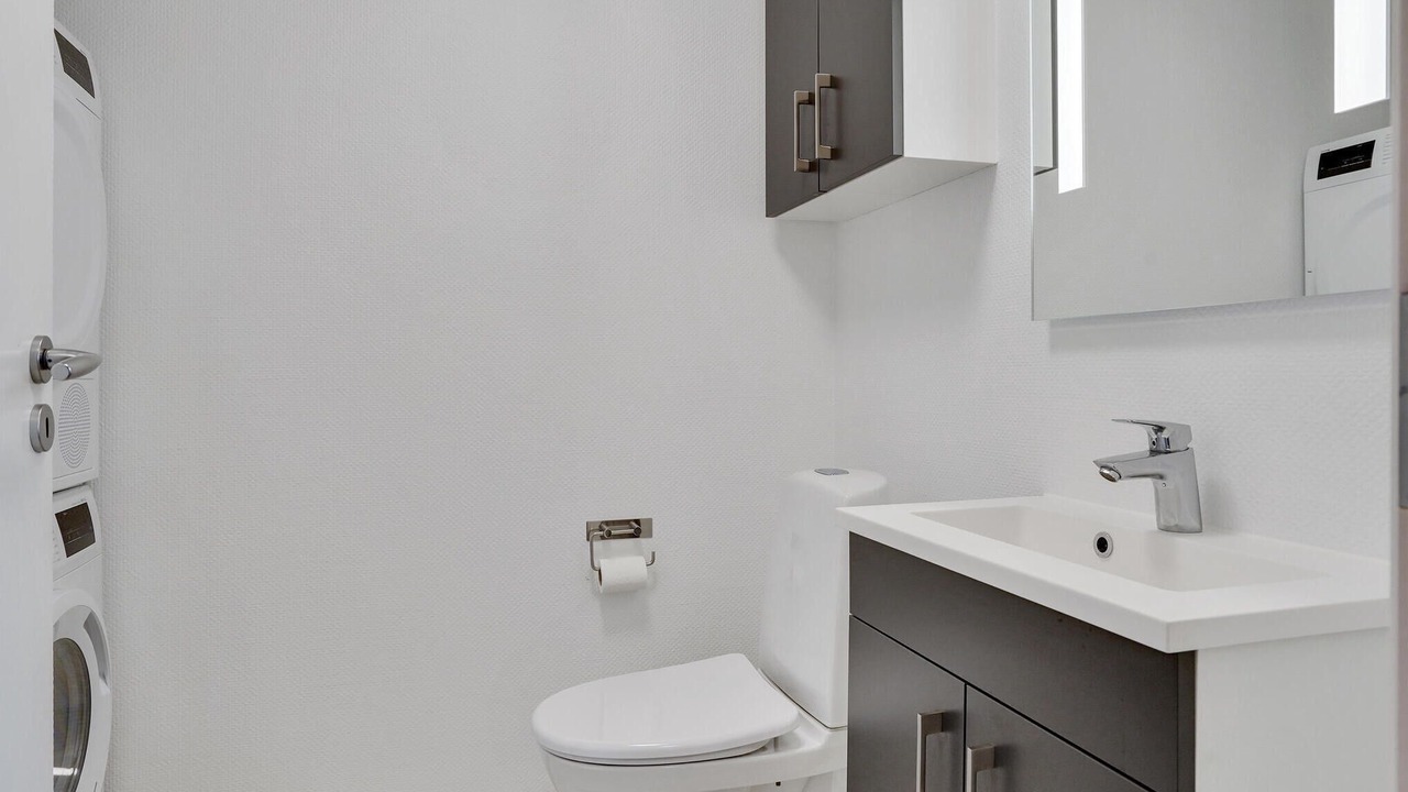 Photo of Bathroom in Mommark Strand