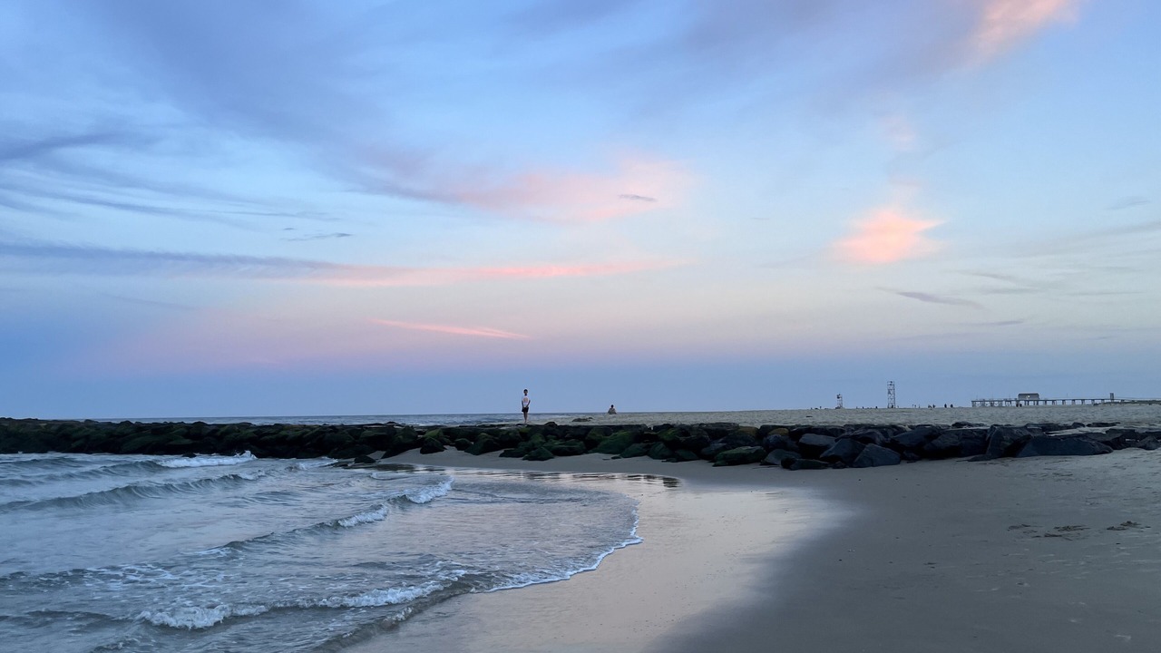 Photo of Others in Wall