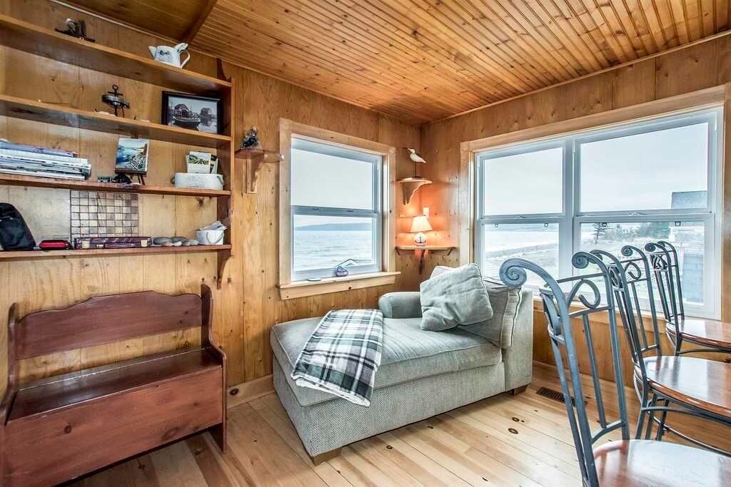Photo of Livingroom in Scots Bay