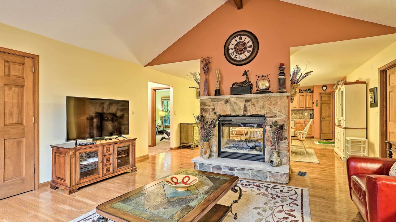 Photo of Bedroom in Pocono Mountain Lake