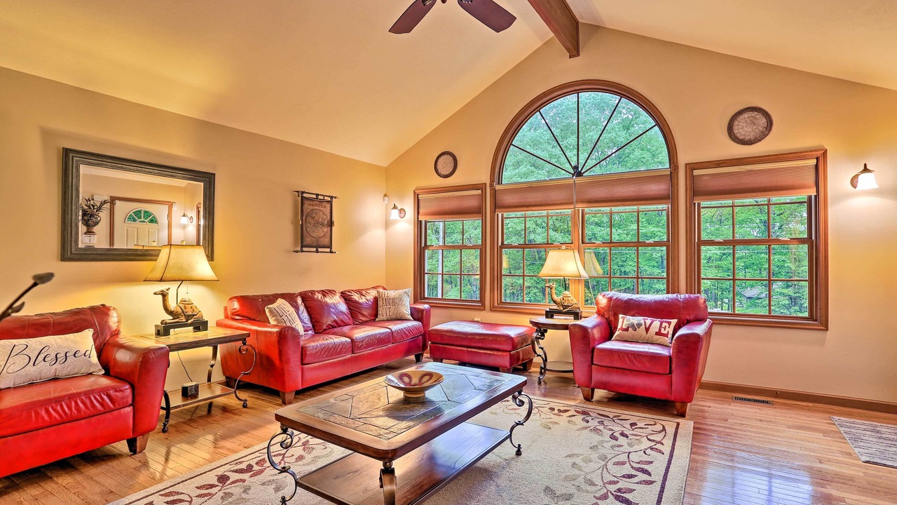 Photo of Bedroom in Pocono Mountain Lake