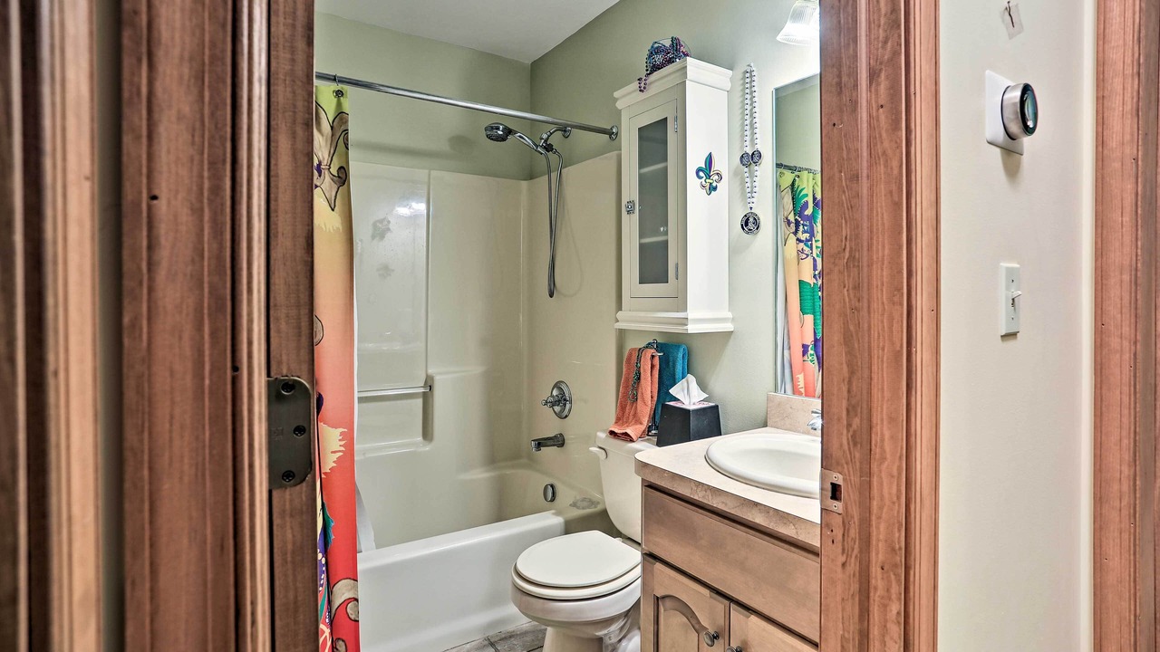 Photo of Bathroom in Pocono Mountain Lake