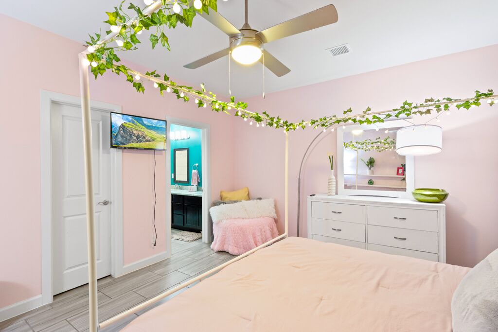 Photo of Bedroom in Biggs Field