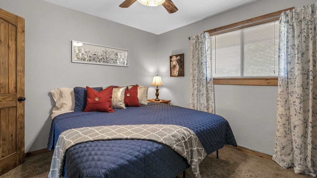 Photo of Others in Notch Estates
