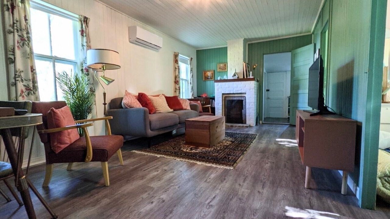 Photo of Livingroom in Winnipeg Beach