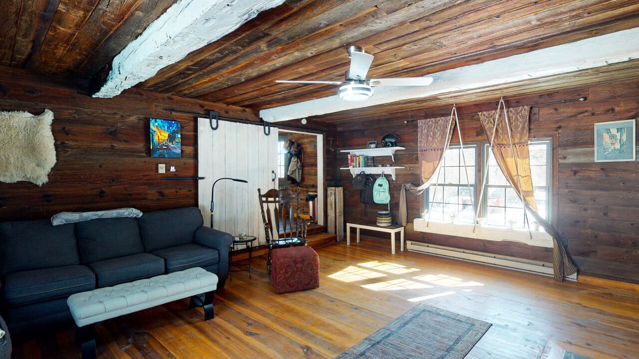 Photo of Livingroom in Clarksville