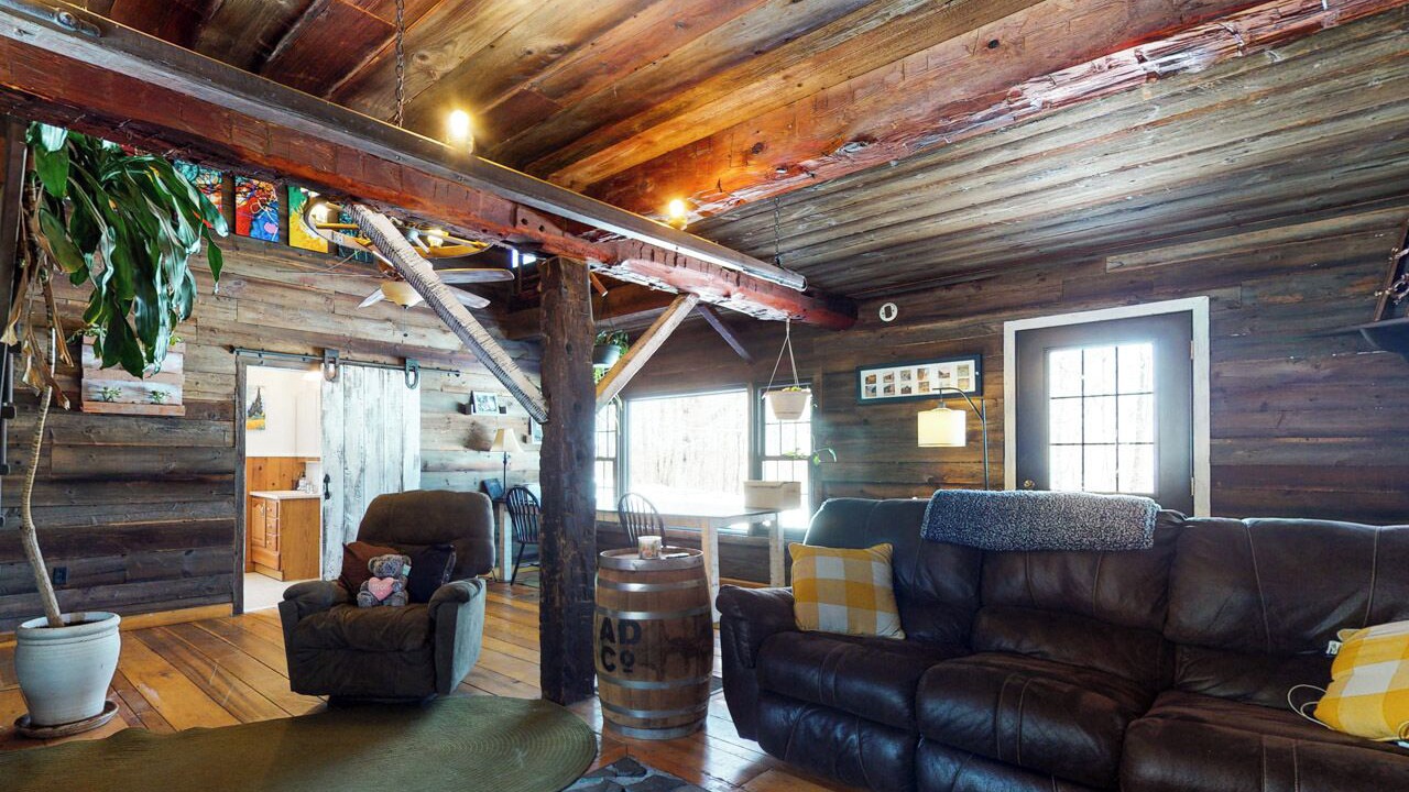 Photo of Livingroom in Clarksville