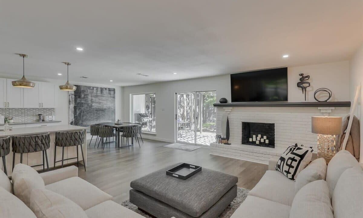 Photo of Livingroom in Northwest Dallas