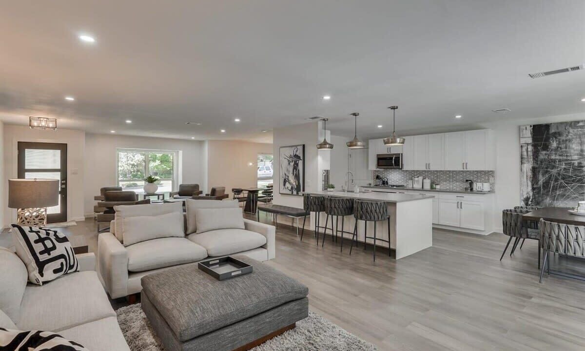 Photo of Livingroom in Northwest Dallas