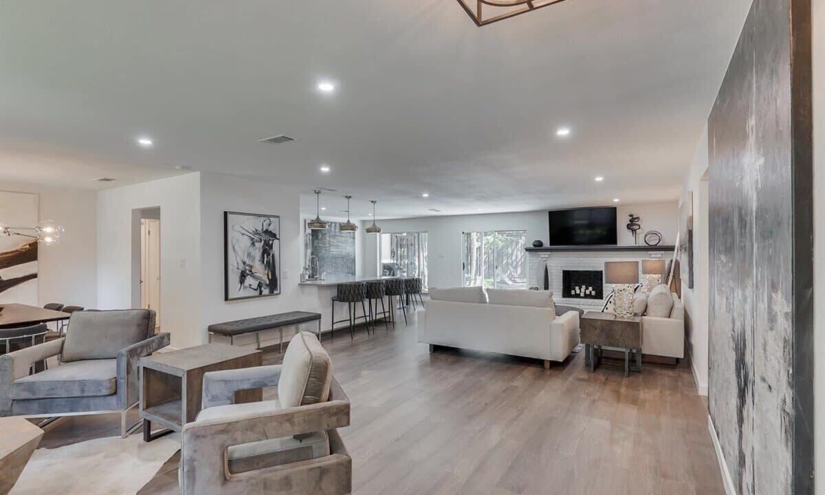 Photo of Livingroom in Northwest Dallas