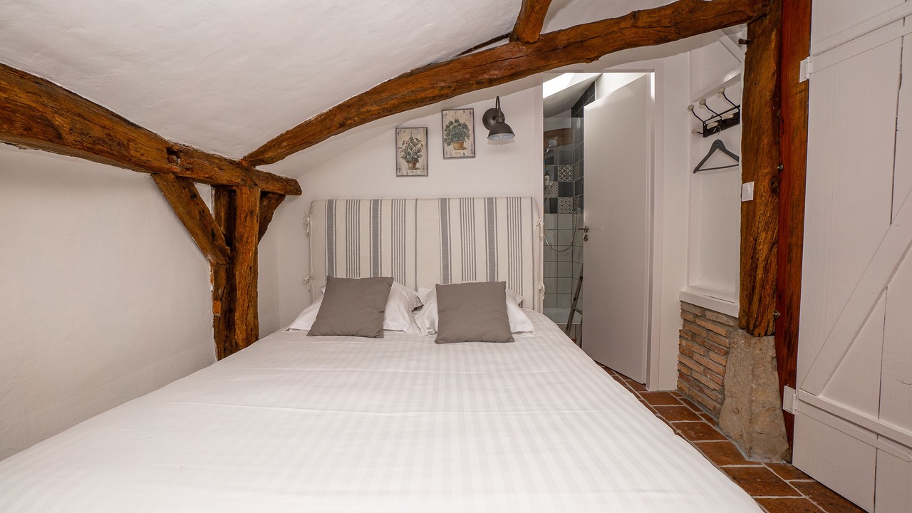 Photo of Bedroom in Saint-Symphorien