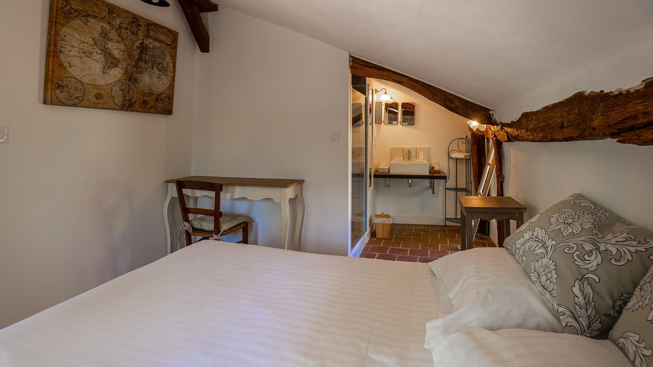 Photo of Bedroom in Saint-Symphorien