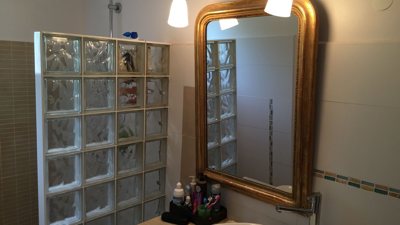 Photo of Bathroom in Teyran